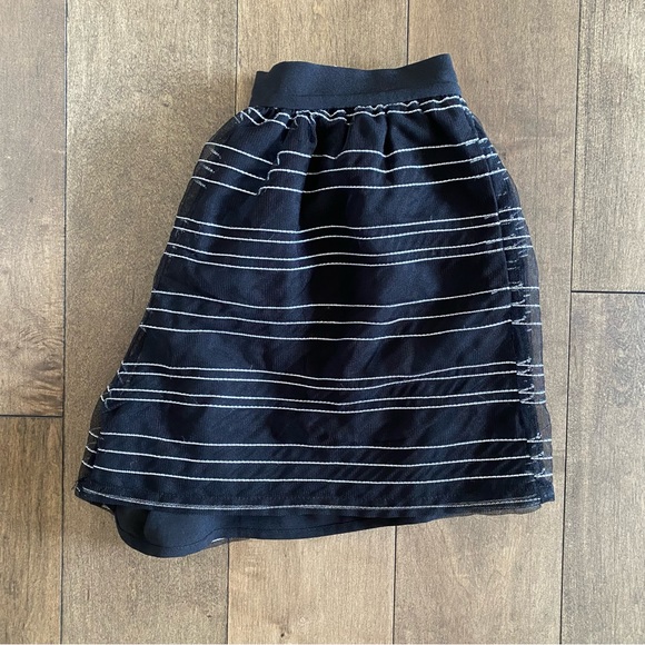 BCBG shorts - Picture 2 of 3